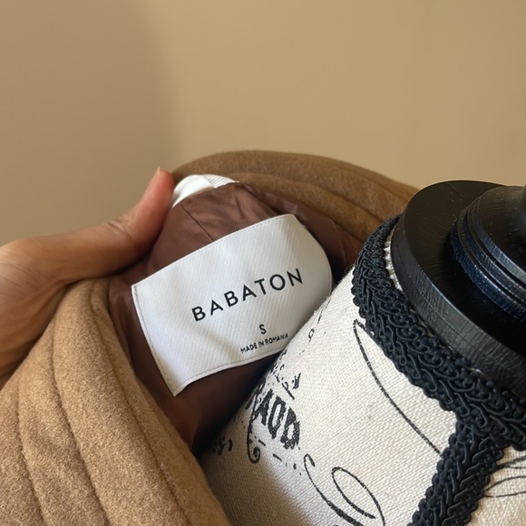 Elegant coat from Babaton never worn small - Picture 3 of 3